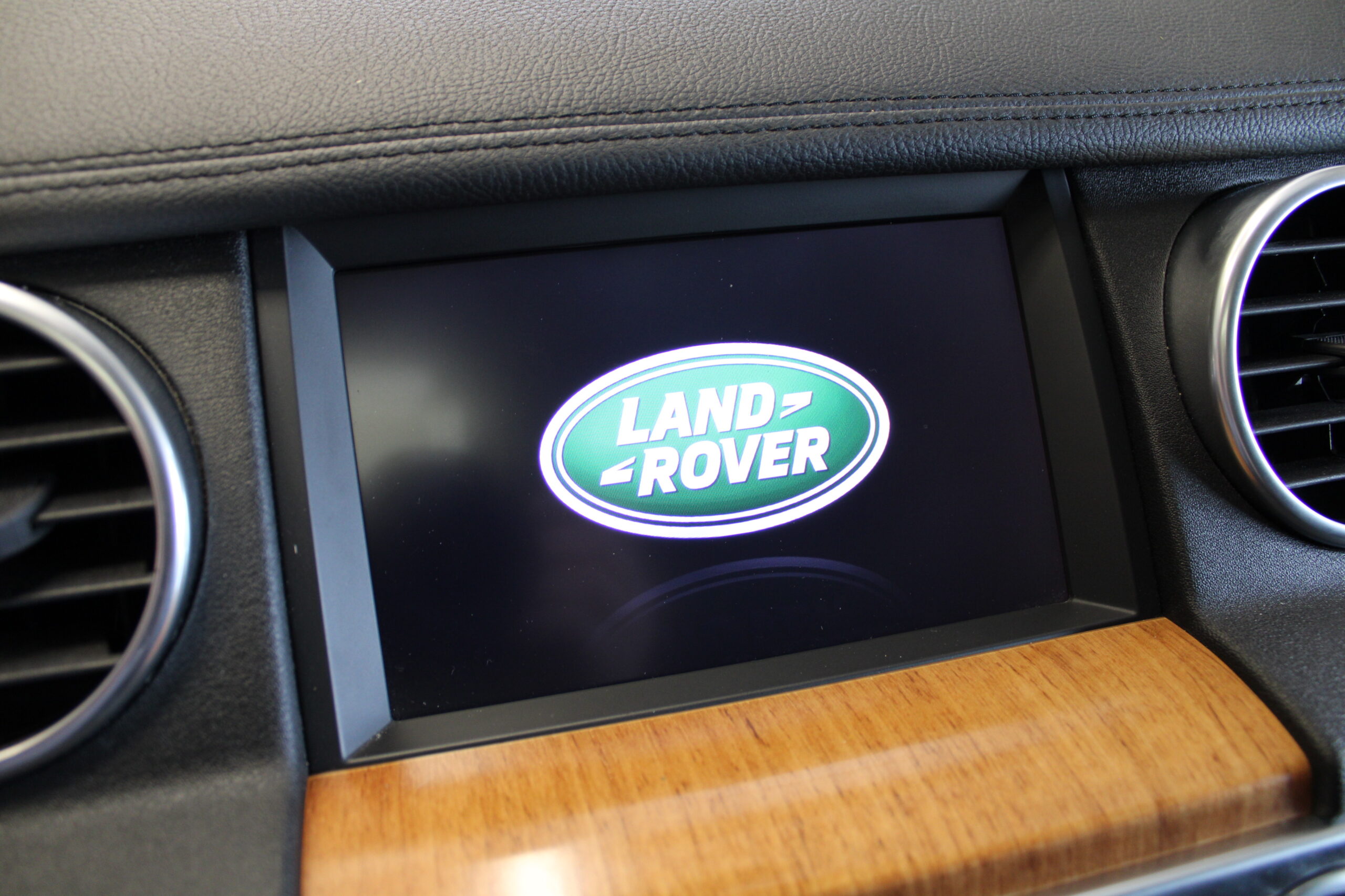 Land Rover Discovery 4 SDV6 HSE 7-Seater/ Fabrieksnieuwe motor